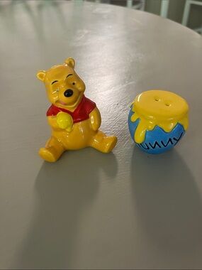 Winnie the Pooh salt and pepper shaker with Blue Honey Pot